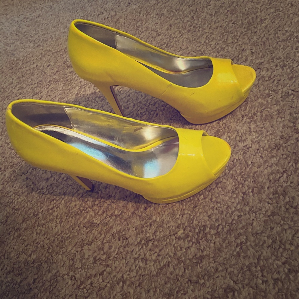 Cute Yellow Heels